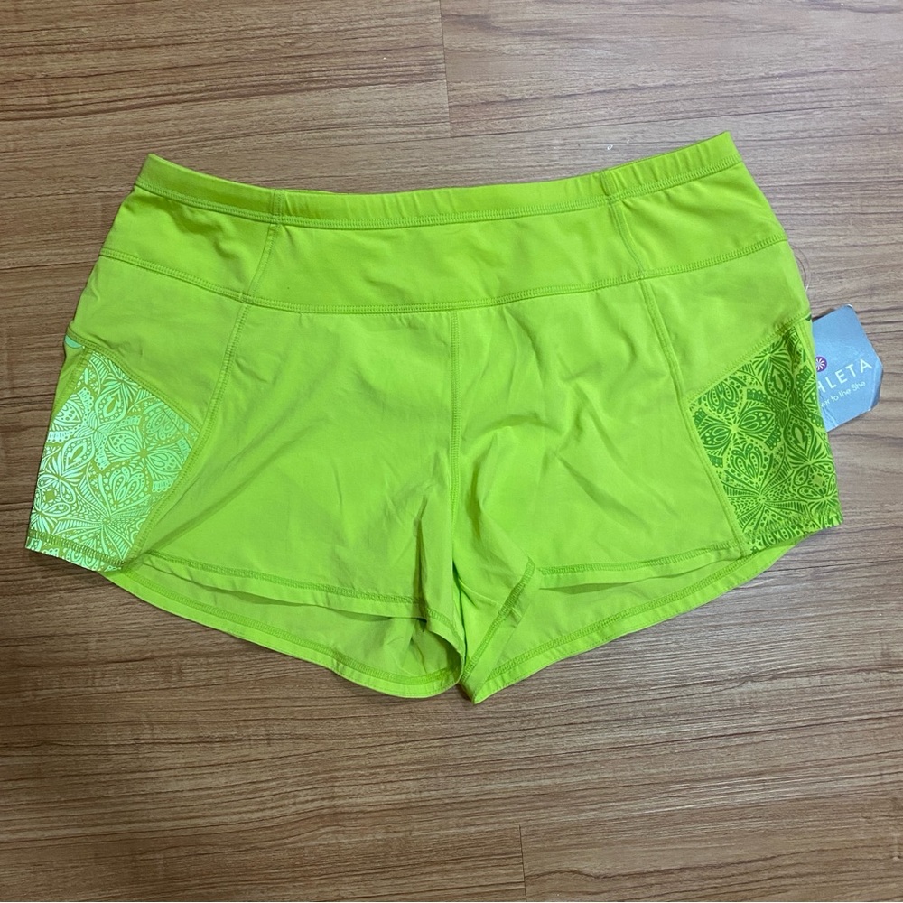 Athleta Home Run Activewear Short Size M